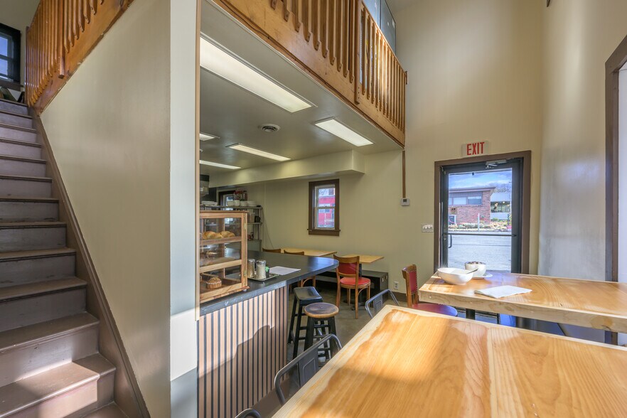 More Photos Of 78-90 Green St, Hudson Flex For Sale