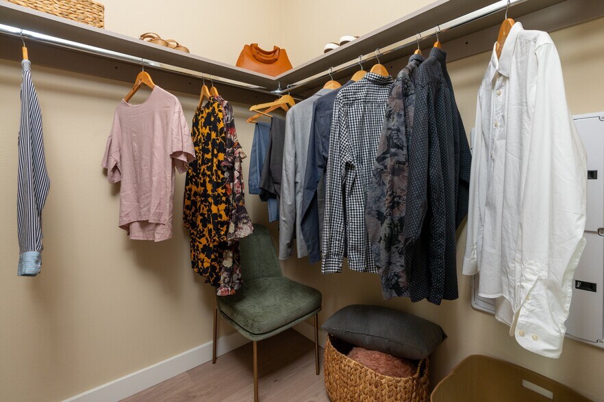 More Photos Of 1511 N Fairfax Ave, Los Angeles Apartments For Lease