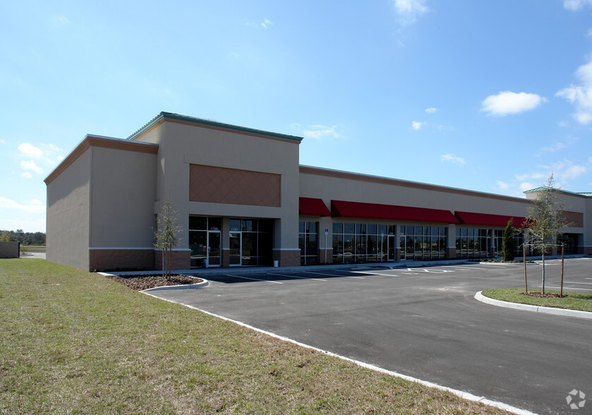 Primary Photo Of 1701-1729 Business Center Ln, Kissimmee General Retail For Lease