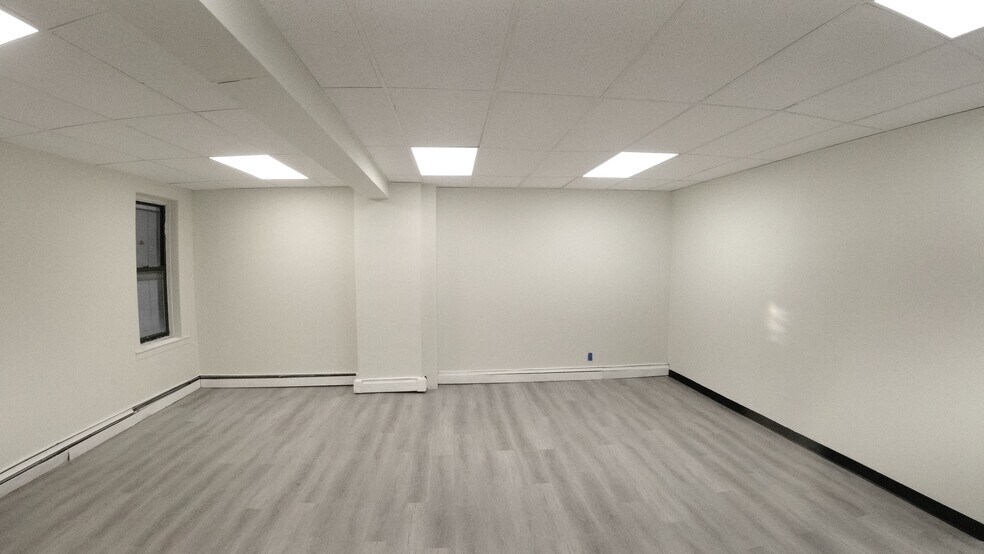 More Photos Of 473 Broadway, Bayonne Office For Lease