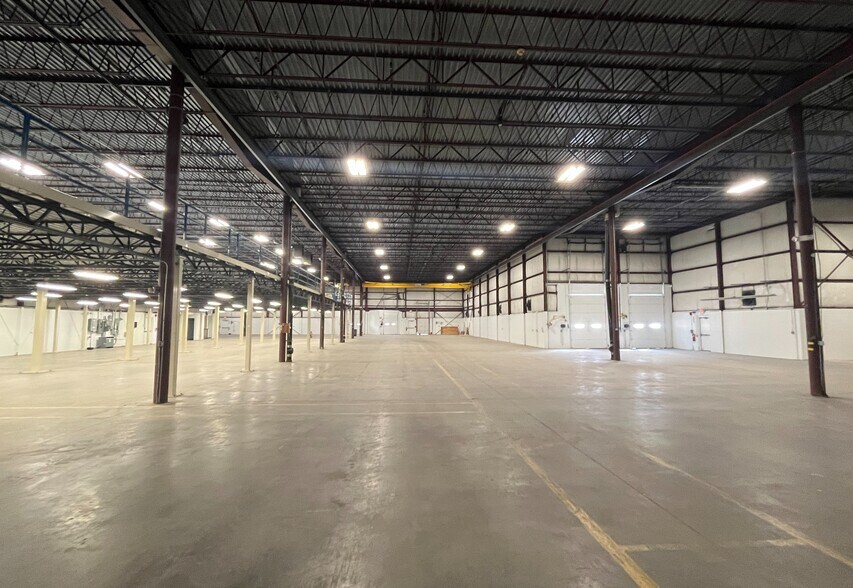 More Photos Of 180 Charles St, Malden Distribution For Lease