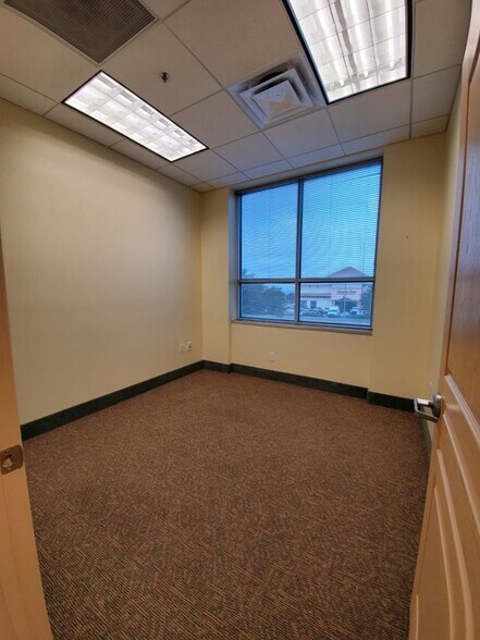 More Photos Of 1635 E Highway 50, Clermont Office For Lease