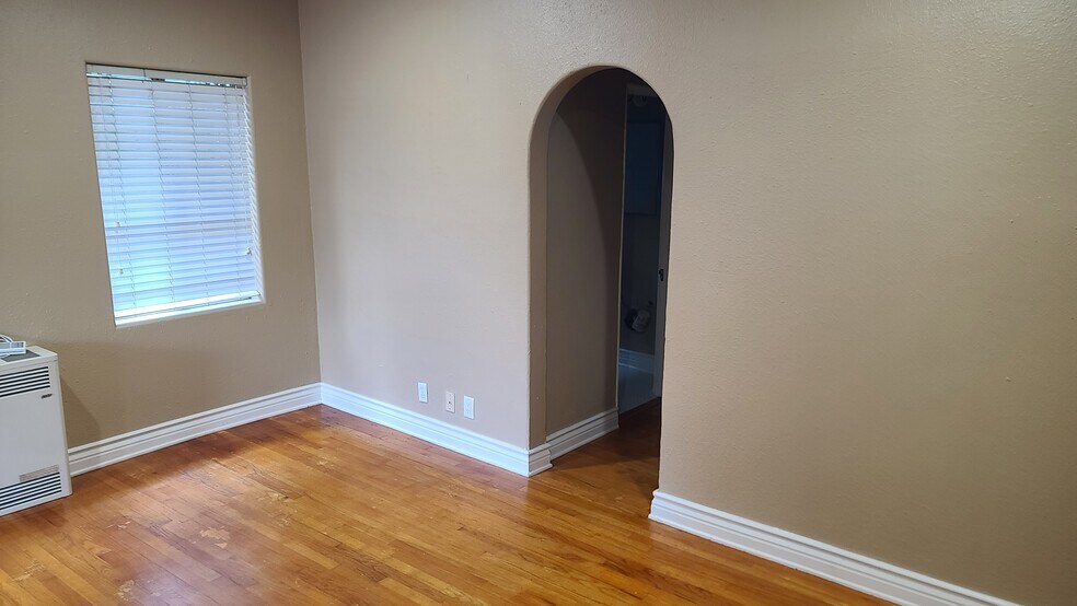 More Photos Of 1147 6th St, Santa Monica Apartments For Sale