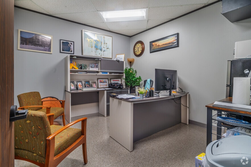 More Photos Of 11550 W IH-10, San Antonio Office For Lease