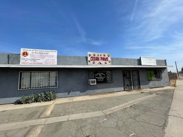 More Photos Of 800 S H St, Bakersfield Freestanding For Sale