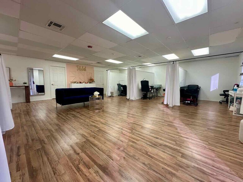 More Photos Of 7550 College St, Beaumont Industrial For Sale