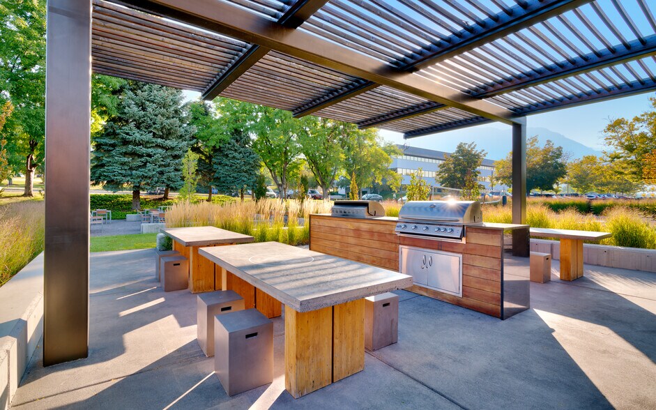 More Photos Of 701-799 E Timpanogos Pky, Orem Unknown For Lease