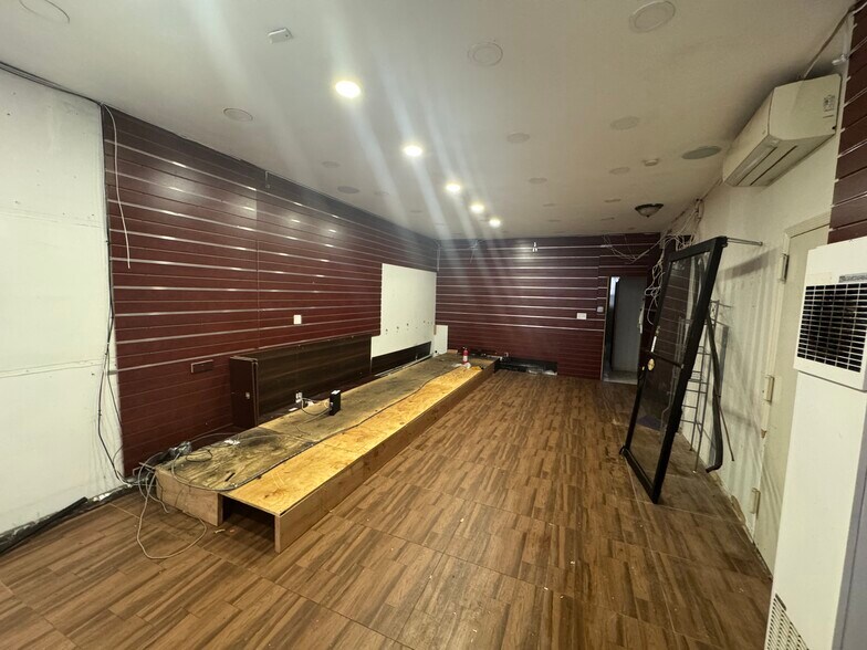 More Photos Of 1007 Broadway, Brooklyn Storefront Retail Residential For Lease