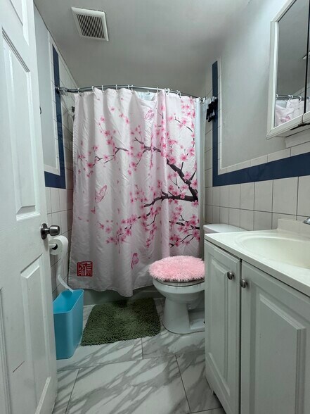 More Photos Of 17 Green Ct, Lodi Apartments For Sale