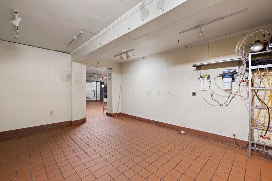 More Photos Of , Tampa General Retail For Sale