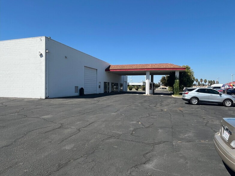 More Photos Of 3190 Auto Center Cir, Stockton Auto Dealership For Lease