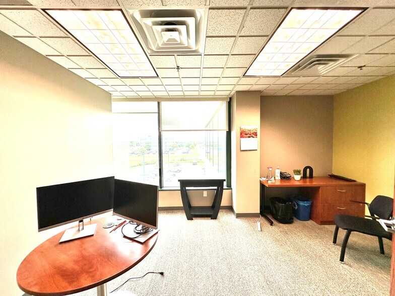 More Photos Of 707 E 80th Pl, Merrillville Office For Lease