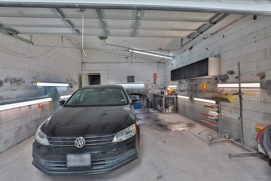 More Photos Of 10762 Montana Ave, El Paso Auto Repair For Sale