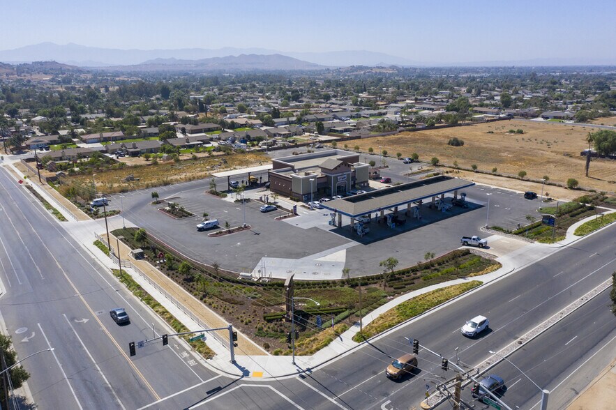 More Photos Of 8254 Mission Blvd, Jurupa Valley Unknown For Lease