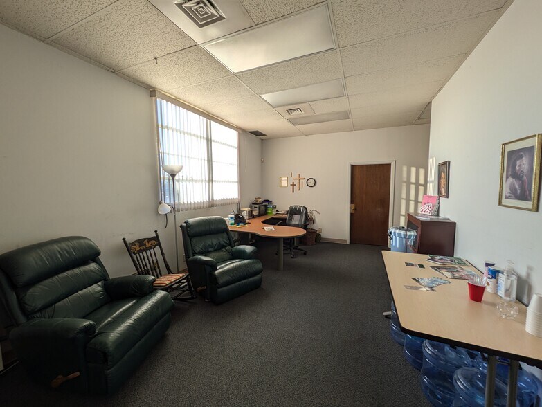 More Photos Of 210 Alvarado Dr SE, Albuquerque Religious Facility For Sale