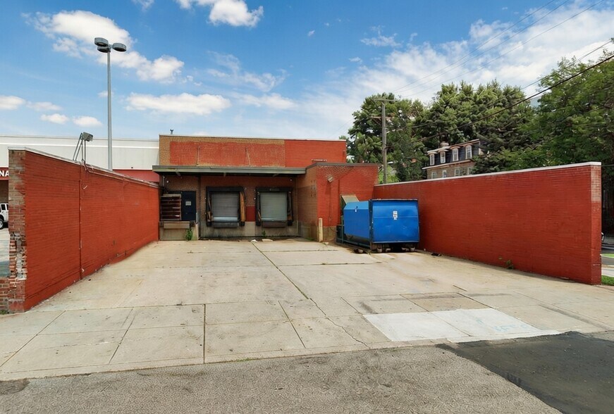 More Photos Of 176-182 W Chelten Ave, Philadelphia Supermarket For Lease