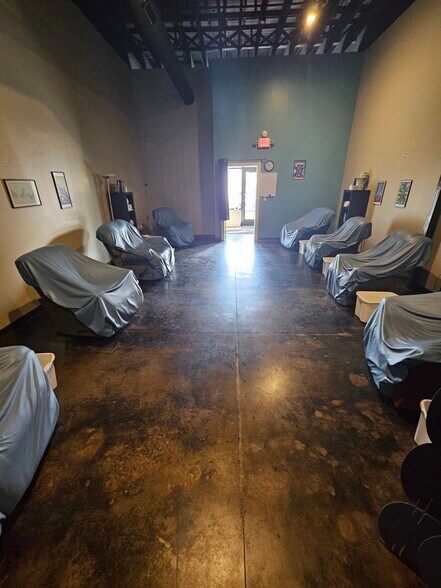 More Photos Of 3753-3757 S Cedar Ave, Minneapolis Storefront For Lease