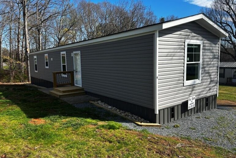 More Photos Of 1841 Grit Rd, Hurt Manufactured Housing Mobile Home Park For Sale