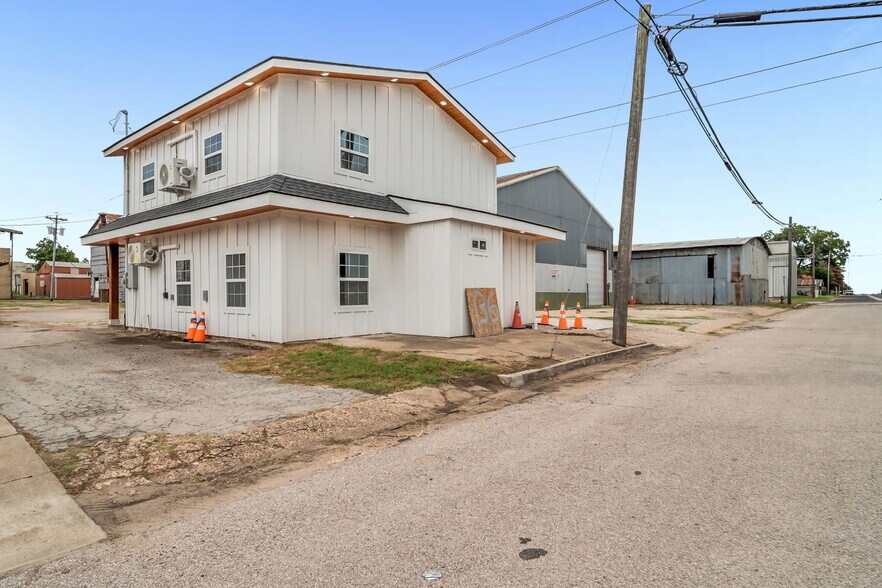 More Photos Of Building A, Giddings Office Residential For Sale
