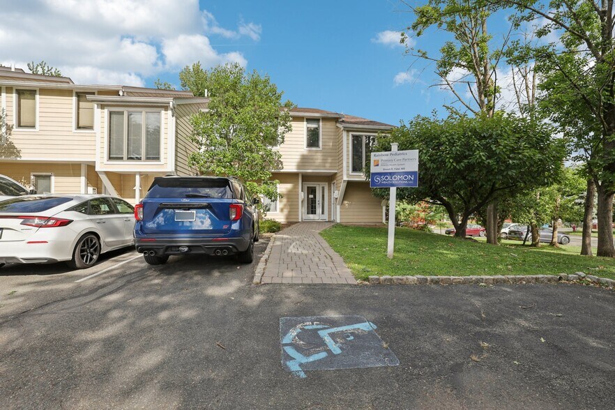 More Photos Of 364 Parsippany Rd, Parsippany Office For Sale