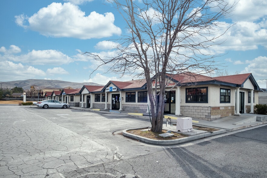 More Photos Of 2955 Vista Blvd, Sparks Freestanding For Sale