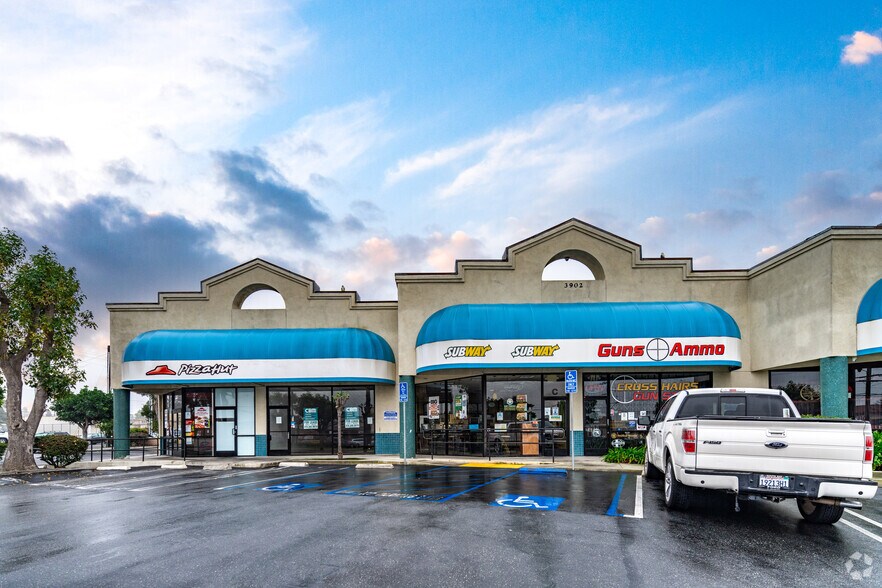 More Photos Of 3902 Pacific Coast Hwy, Torrance Unknown For Lease