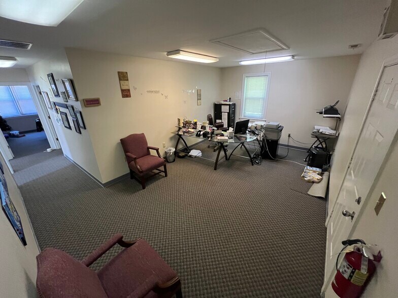 More Photos Of 10106 Krause Rd, Chesterfield Office For Lease