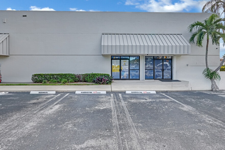 More Photos Of 3650 Coral Ridge Dr, Coral Springs Light Manufacturing For Sale