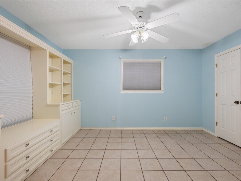 More Photos Of 17645 Highway 6, Navasota Land For Sale