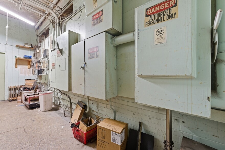 More Photos Of 330 Fuller Rd, Chicopee Distribution For Sale