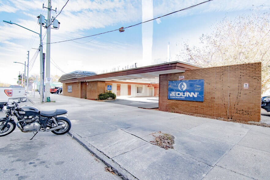 Primary Photo Of 929 1st Ave N, Saint Petersburg Medical For Lease