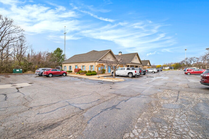 More Photos Of 1063 W Hill Rd, Flint Medical For Sale