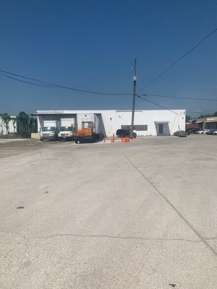 Primary Photo Of 678 Edgewood Ave N, Jacksonville Warehouse For Lease