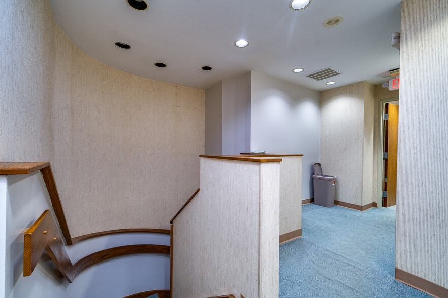 More Photos Of 7345 Far Hills Ave, Dayton Medical For Lease