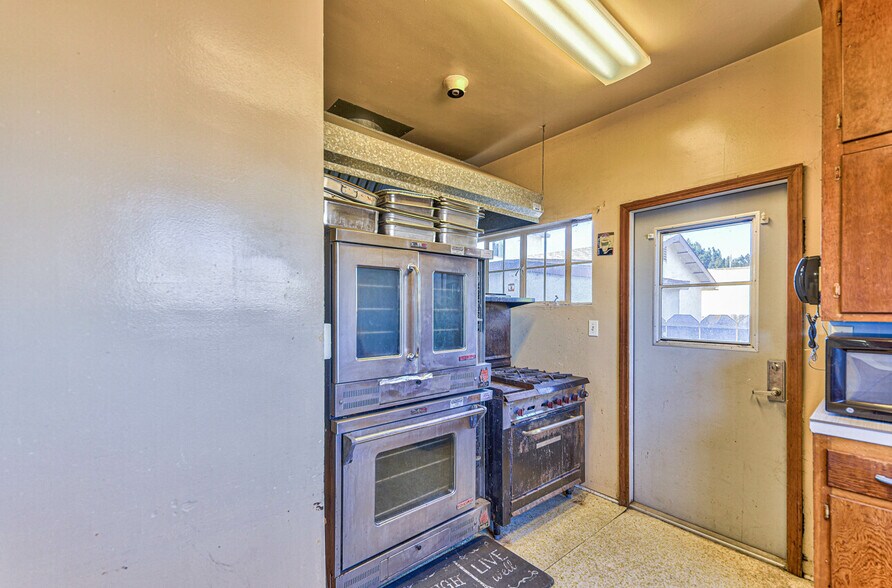 More Photos Of 326 Park St, Salinas Religious Facility For Sale