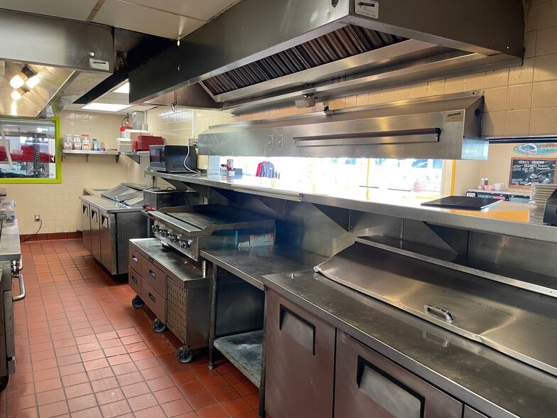 More Photos Of 1575 Calle Joaquin, San Luis Obispo Restaurant For Sale