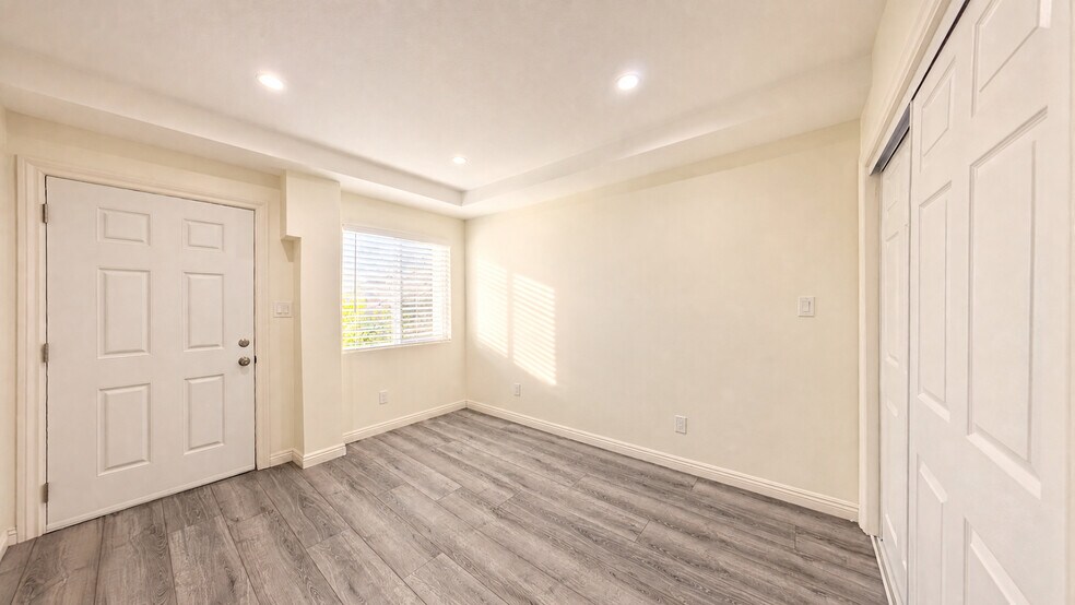 More Photos Of , Tujunga Office For Sale