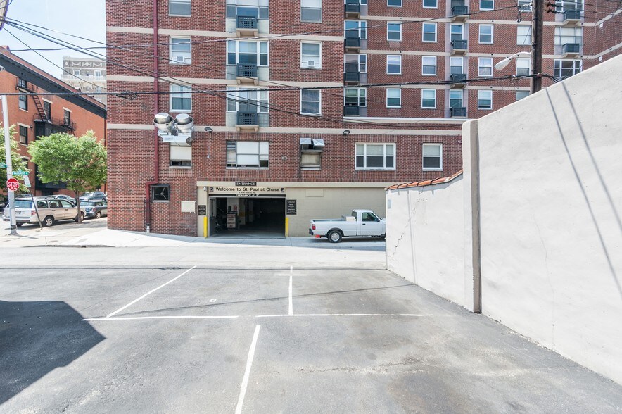 More Photos Of 106 E Chase St, Baltimore Office Residential For Sale