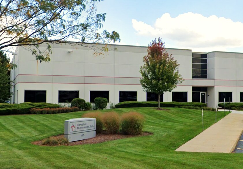 More Photos Of 1175 Bowes Rd, Elgin Warehouse For Lease