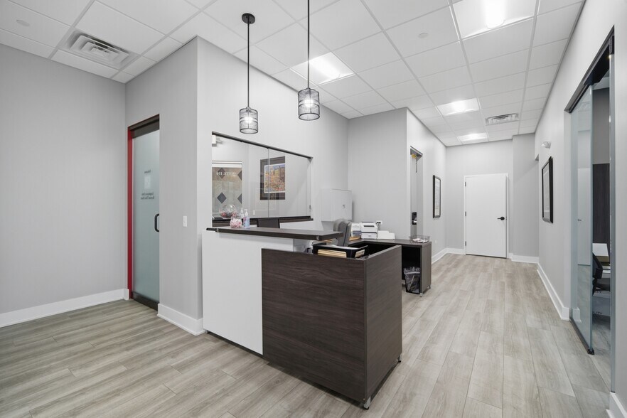 More Photos Of 795 Ela Rd, Lake Zurich Office For Lease
