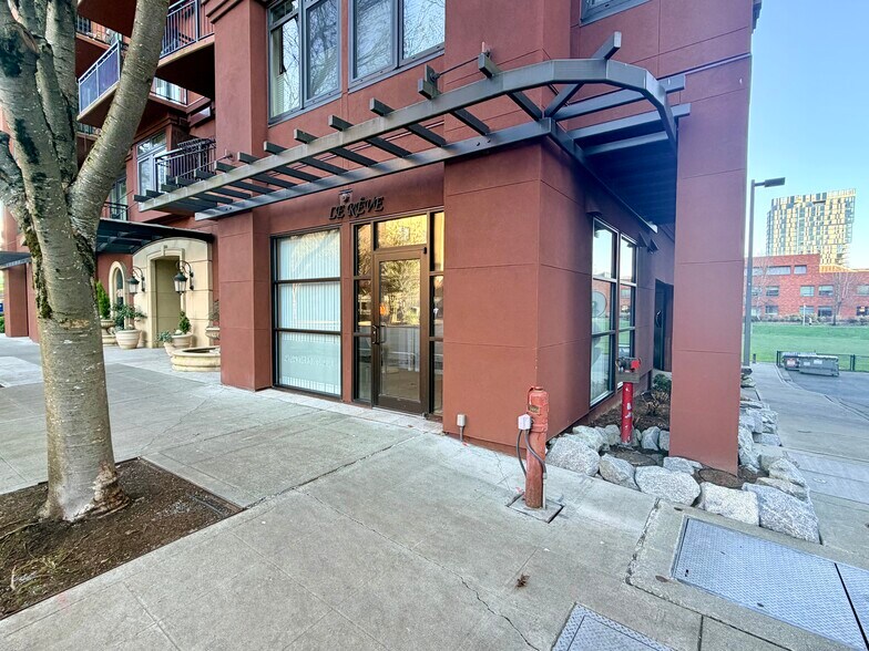 More Photos Of 1106 108th Ave NE, Bellevue Apartments For Sale