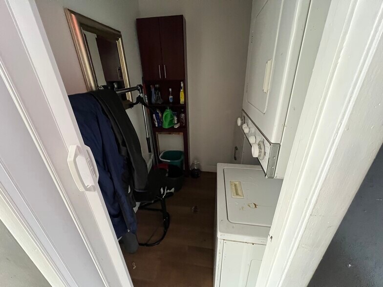 More Photos Of 5745-5759 Beney Rd, Jacksonville Unknown For Lease