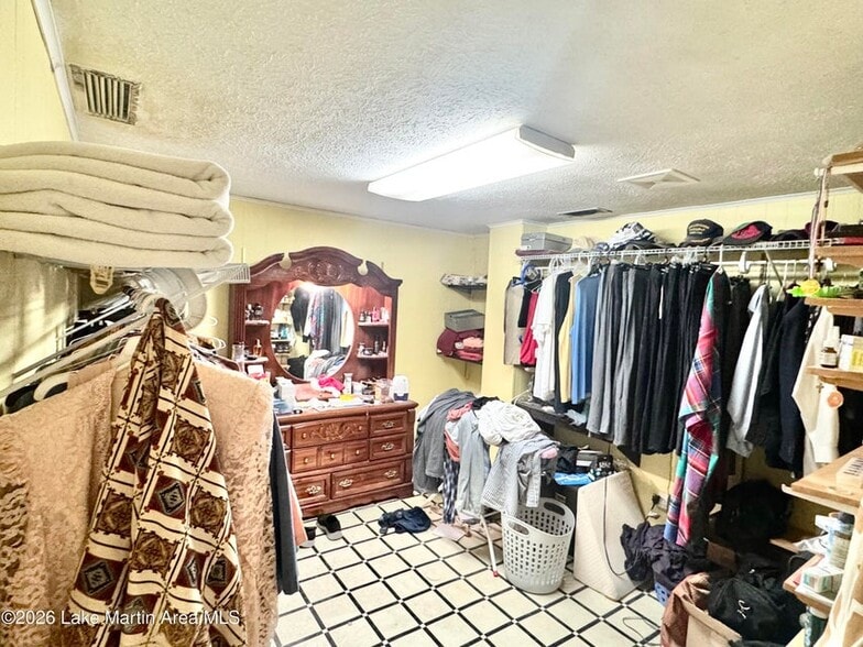 More Photos Of 835 Marshall St, Alexander City Specialty For Sale