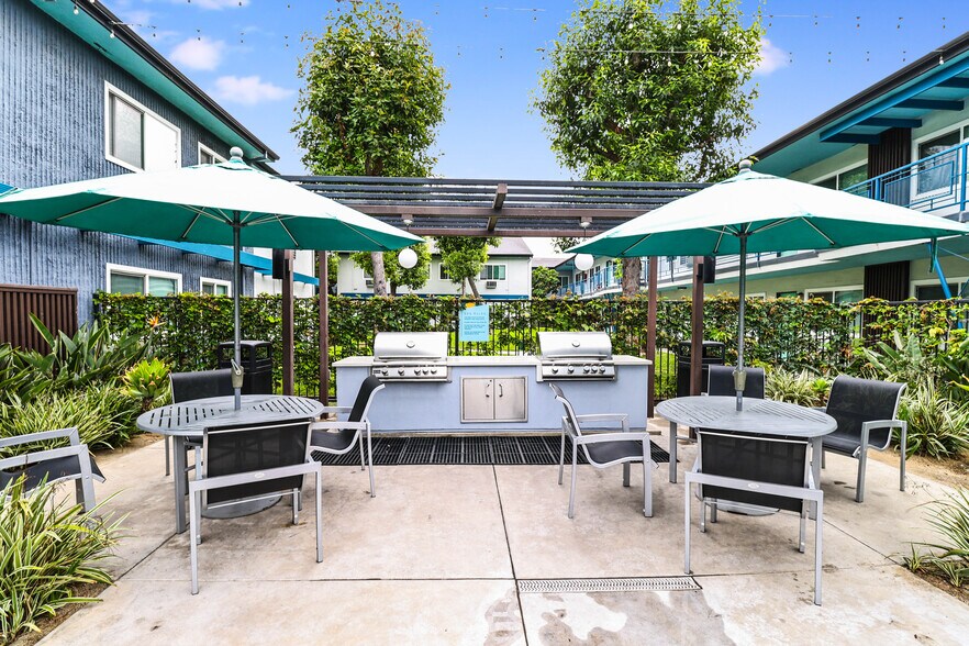 More Photos Of 8222 Rosemead Blvd, Pico Rivera Apartments For Sale