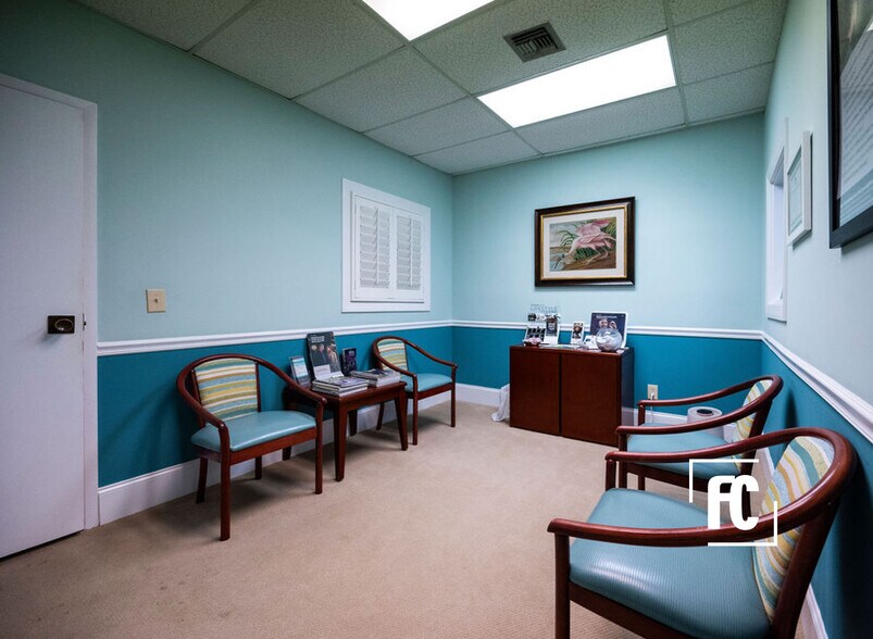 More Photos Of 3601 SE Ocean Blvd, Sewalls Point Office For Sale