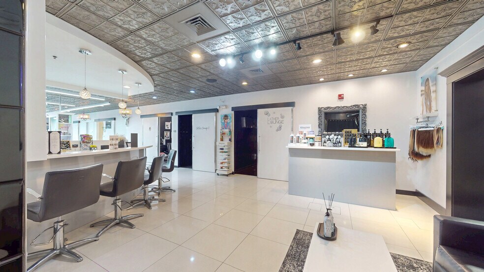 More Photos Of 124 Hebron Ave, Glastonbury Office For Lease