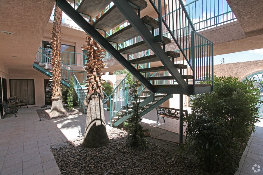 More Photos Of 714 E Sahara Ave, Las Vegas Office For Sale