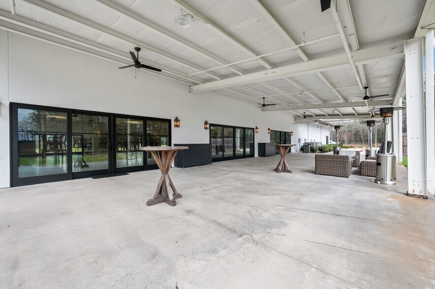 More Photos Of 6644 TX-61, Anahuac Theater Concert Hall For Sale