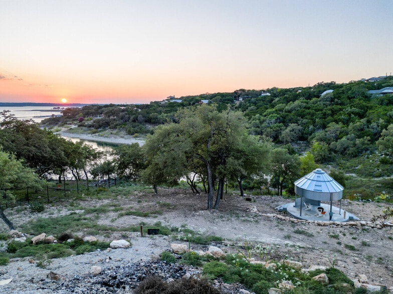 More Photos Of 420 Simon Crest, Canyon Lake Hospitality For Sale