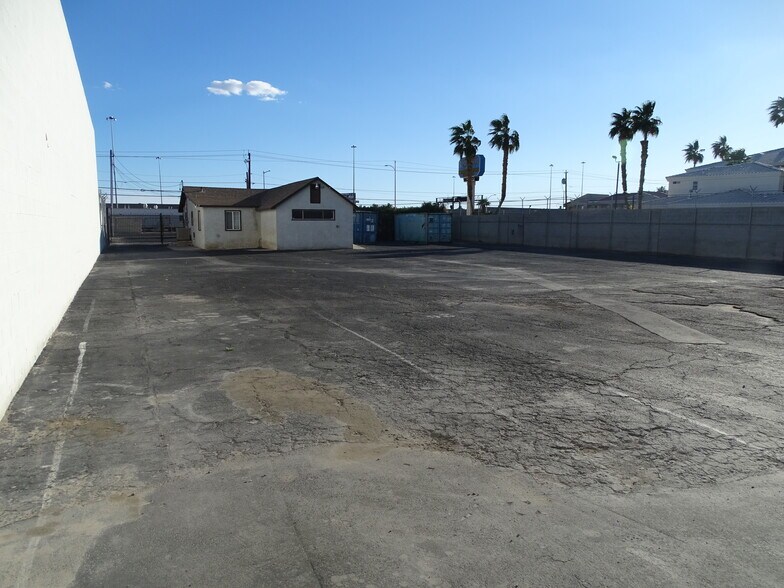 More Photos Of 2110 W Bonanza Rd, Las Vegas Service For Lease